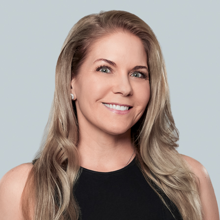 Suzanne Lane headshot