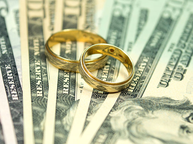 money with rings