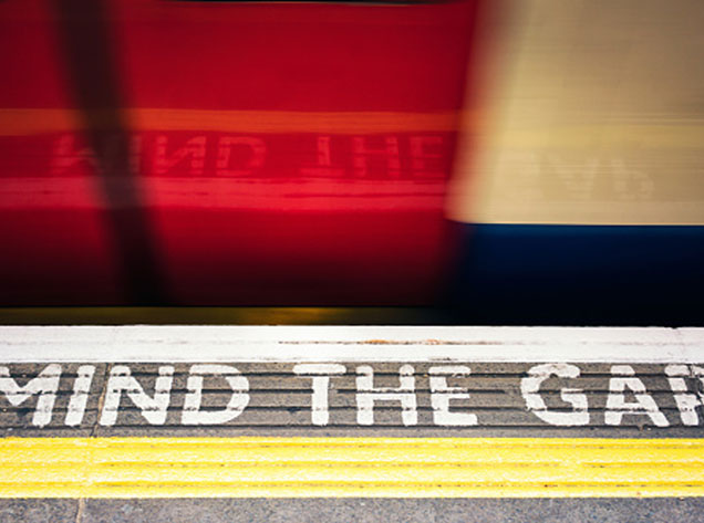 mind the gap sign