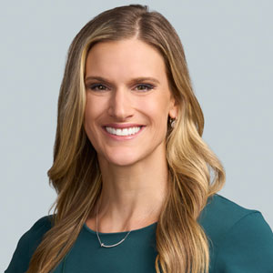Meghan Shue headshot
