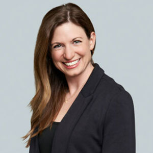 Abigail Mrozinski headshot