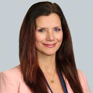 Abigail Mrozinski headshot